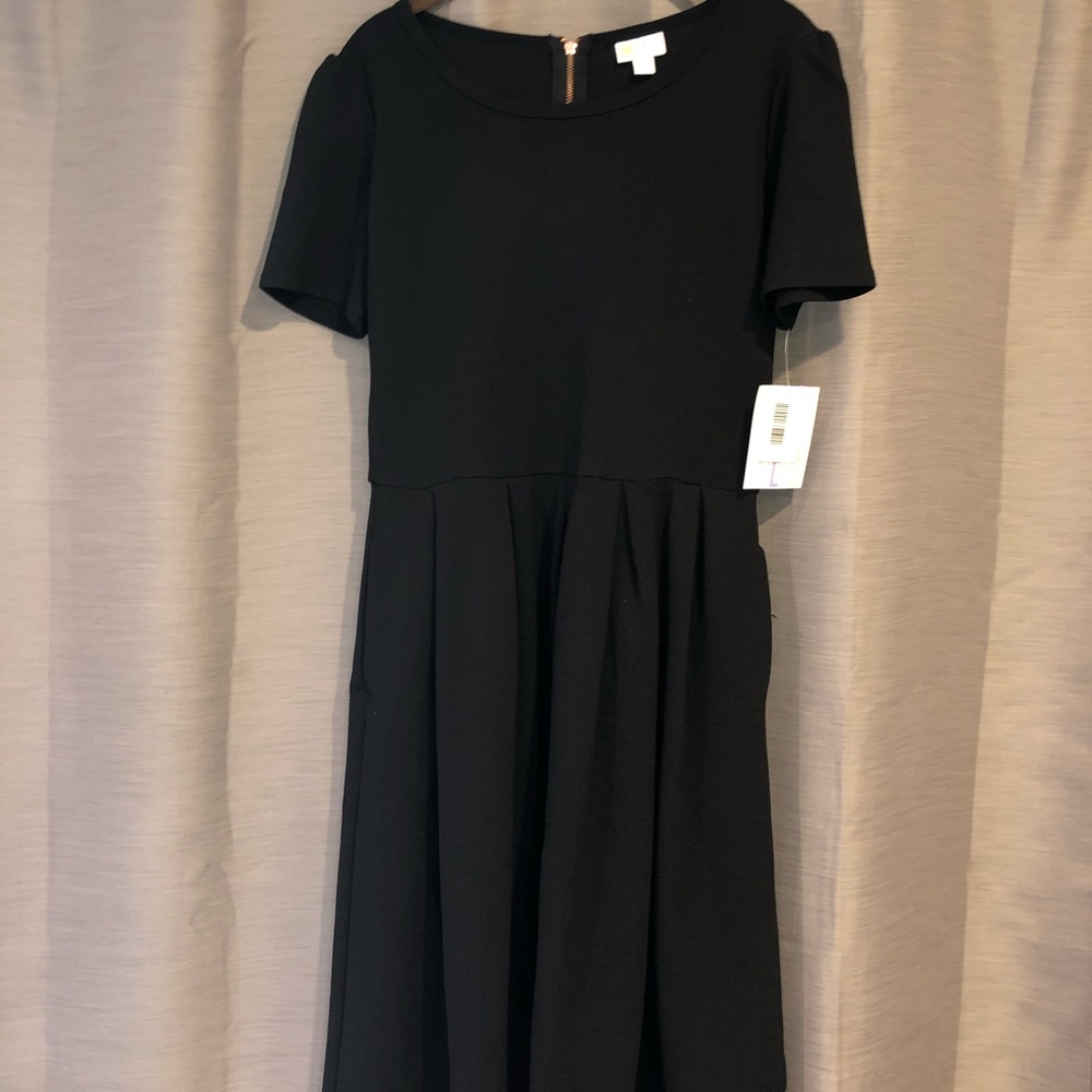 LuLaRoe AMELIA (Noir Collection)
